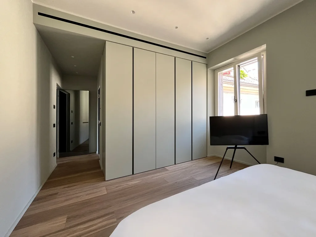 Bergo Arredi — banco di lavorazione nella bottega di Cantù